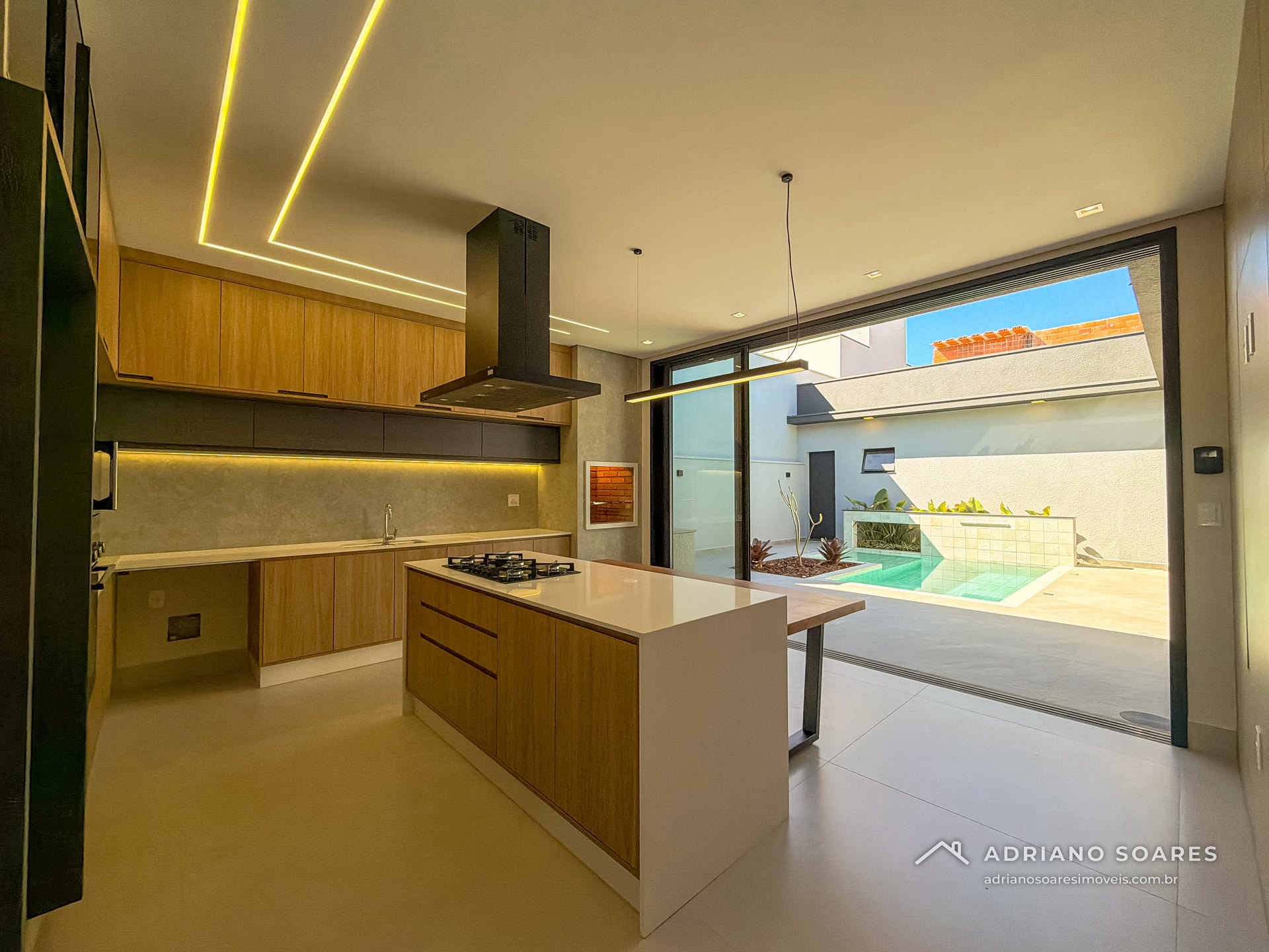 Casa térrea 3 suítes com piscina ampla e cozinha com ilha, Jardim Residencial Dona Maria Cândida, Indaiatuba. Foto 6 de 15