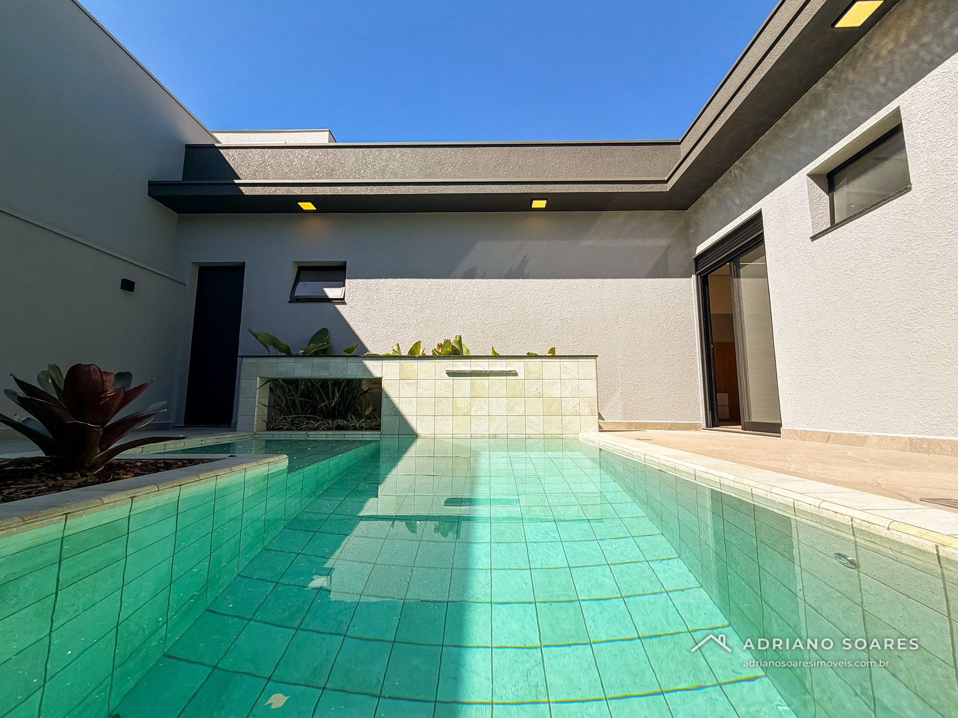 Casa térrea 3 suítes com piscina ampla e cozinha com ilha, Jardim Residencial Dona Maria Cândida, Indaiatuba. Foto 9 de 15