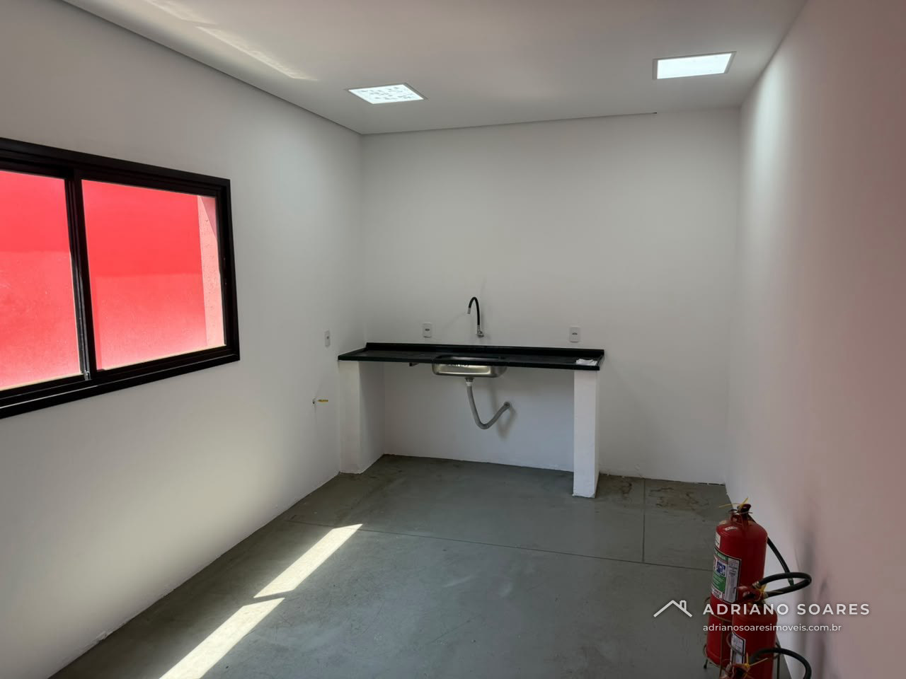 Salão comercial de 240 m² com mezanino na Av. Manoel Ruz Peres, Jardim Veneza, Indaiatuba. Foto 4 de 8